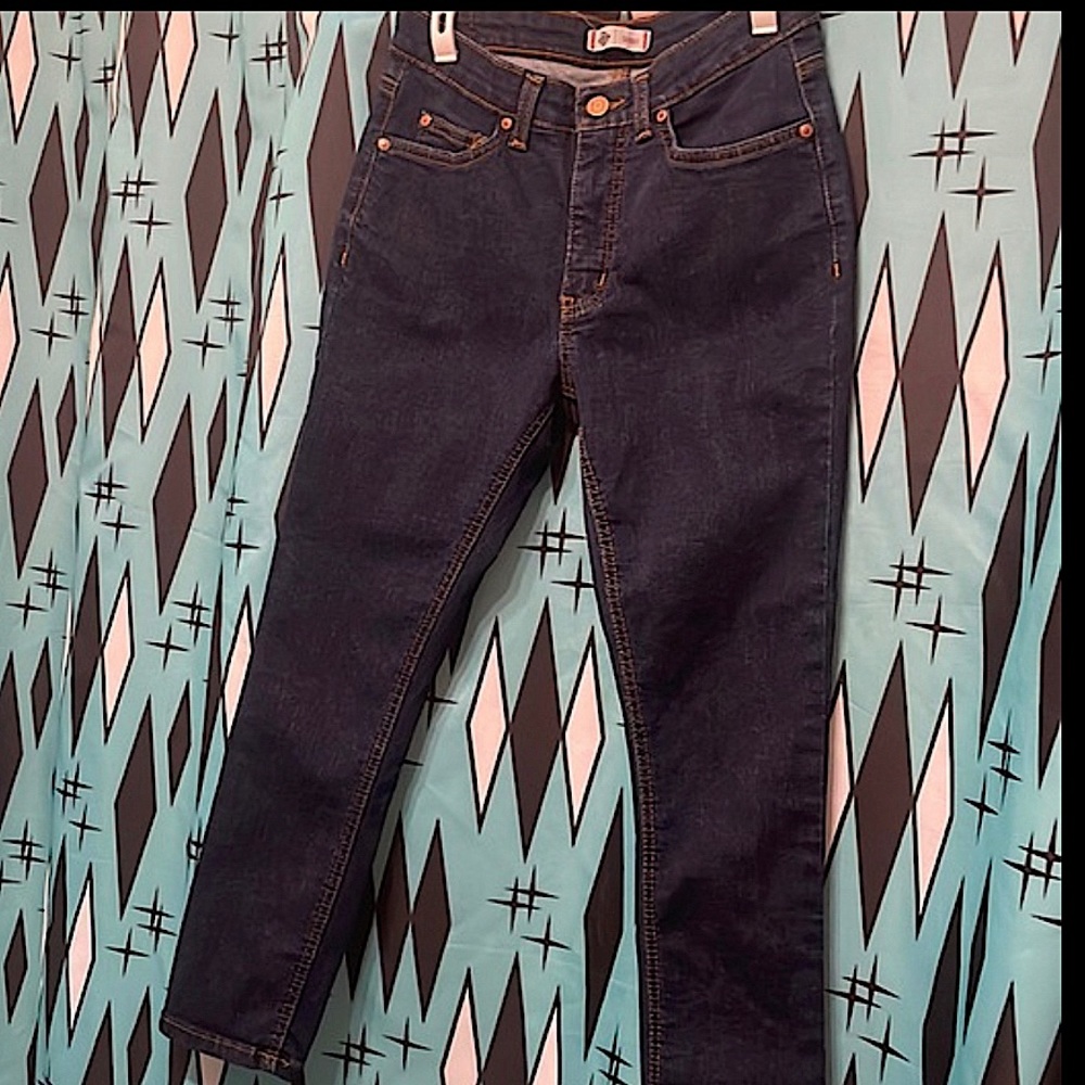 **SOLD***EUC*Dickies Perfect Shape Denim Capri Skinny Jean-sz 4